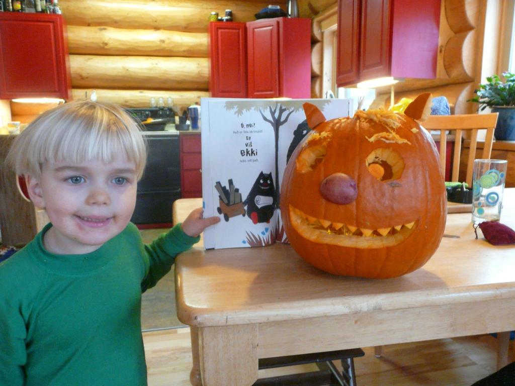 Kári and Little Monster Pumpkin by Tumi Traustason